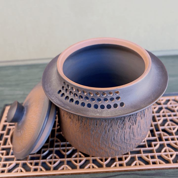 "Earth and Moon" Jianshui Handmade Easy Gaiwan - Tea and Whisk