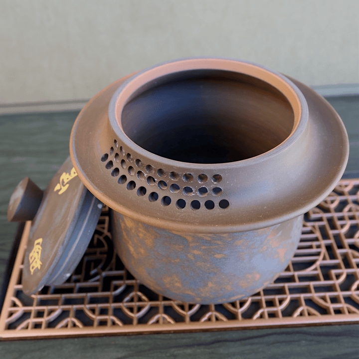 "Etched Script" Jianshui Handmade Easy Gaiwan - Tea and Whisk