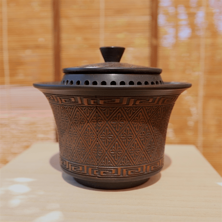 Jianshui “Celestial Edge” Handmade Easy Gaiwan - Tea and Whisk