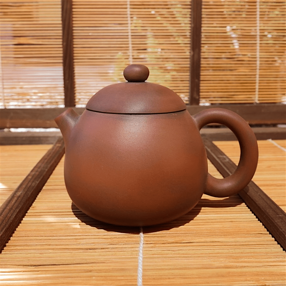Jianshui “Dragon Egg” Handmade Teapot - Tea and Whisk