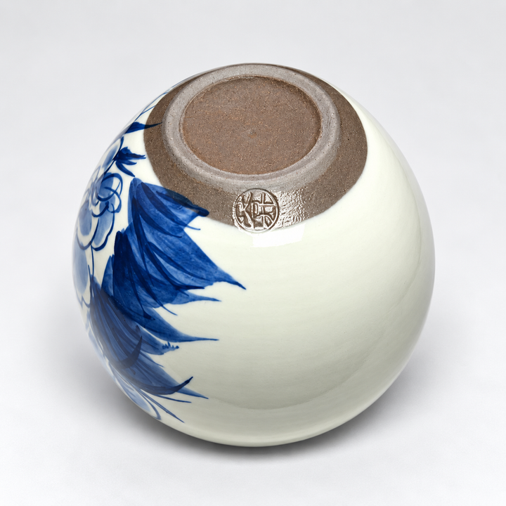 Japanese Handcrafted Arita-yaki Qinghua Porcelain Large Teacup 235ml