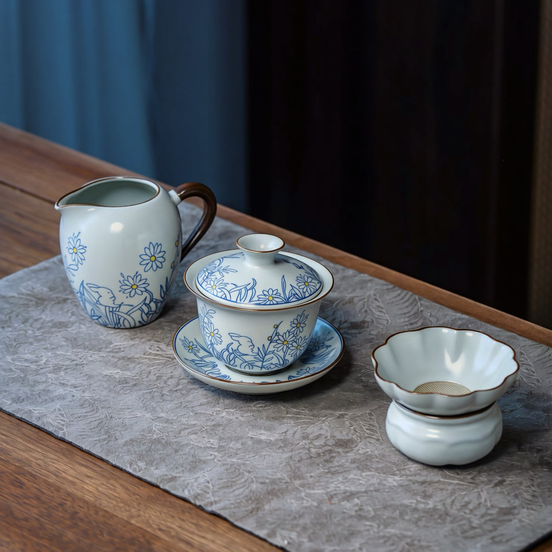Hand-Painted Garden Rabbits Ru Kiln Gaiwan Set