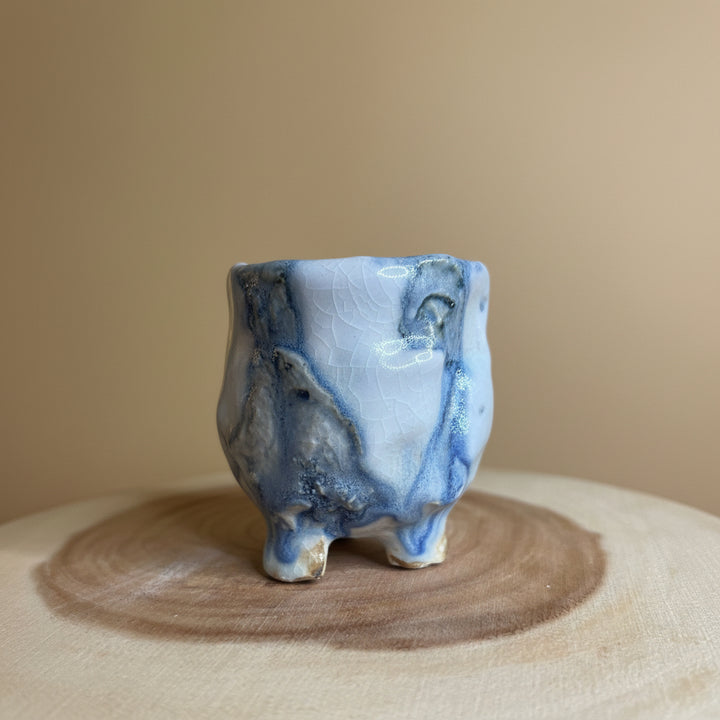 Jingdezhen Wood-Fired 
Blue&White Flowing Glazed Teacups Collection