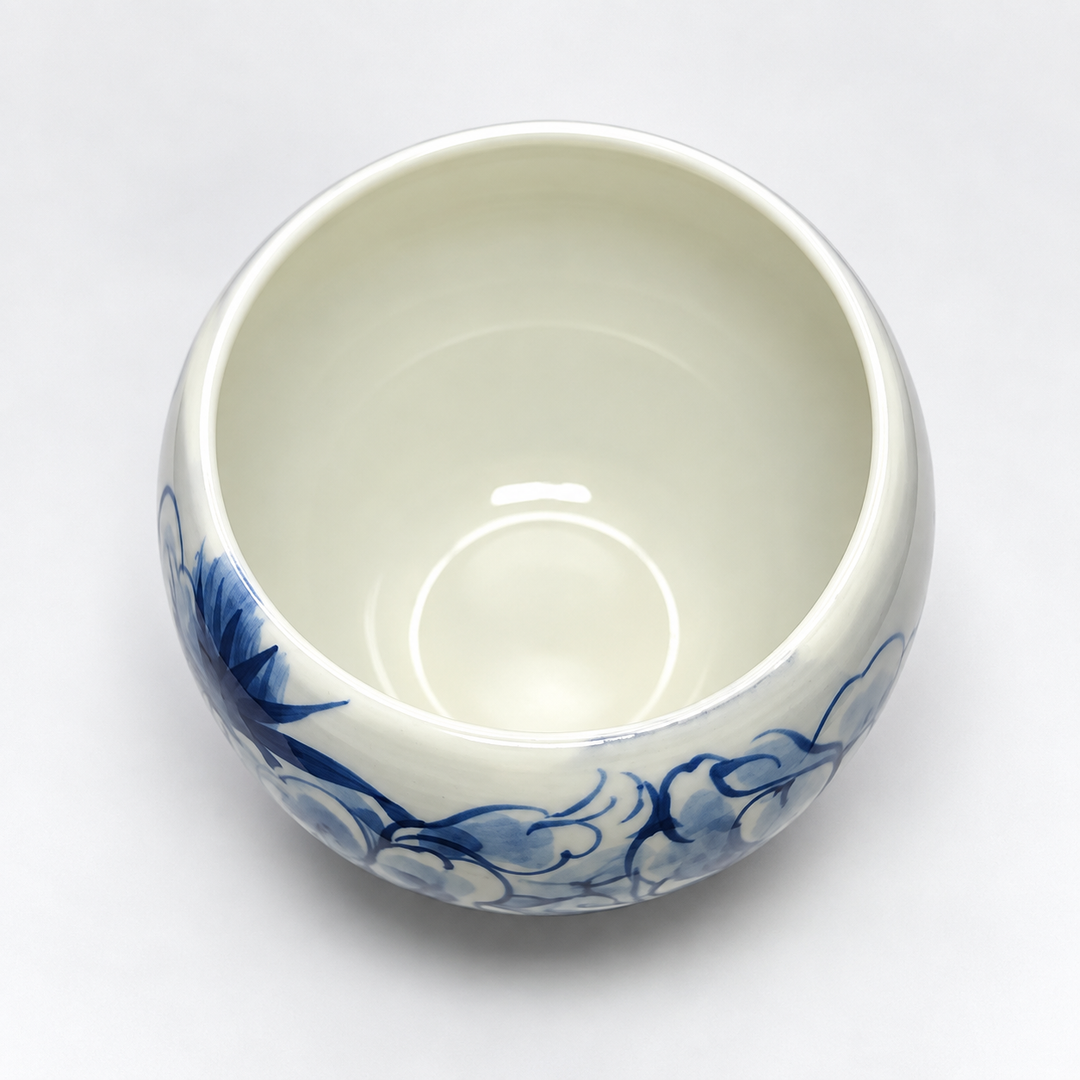 Japanese Handcrafted Arita-yaki Qinghua Porcelain Large Teacup 235ml