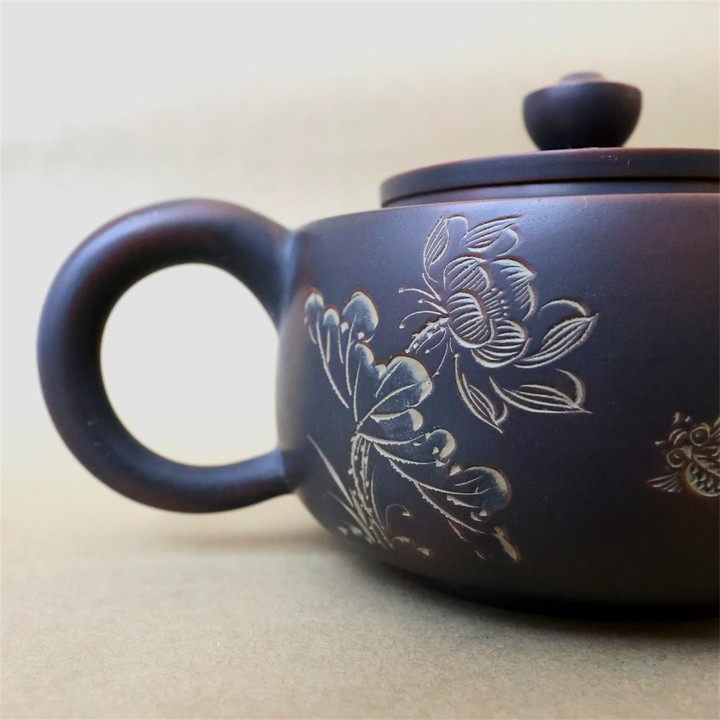 Nixing "Etched Water" Teapot Collection