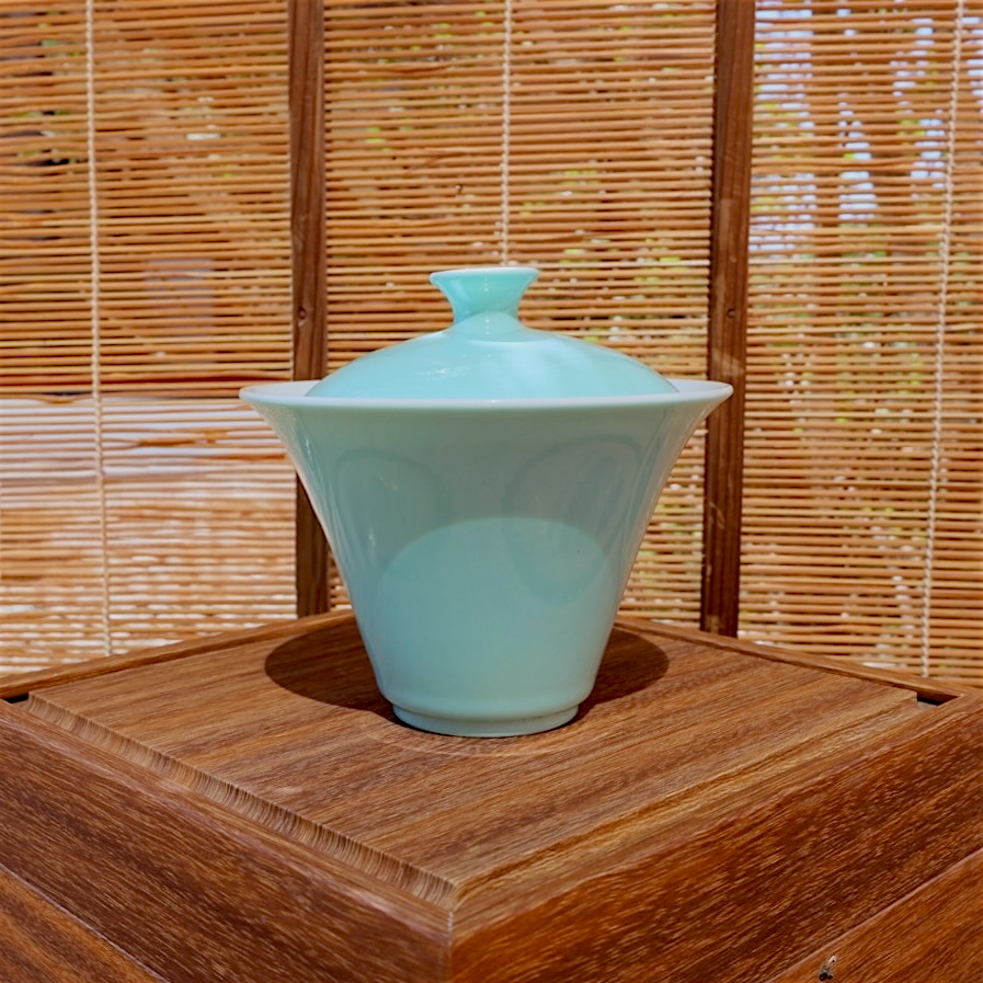 "Flared Lily" Jingdezhen Jade Porcelain Gaiwan