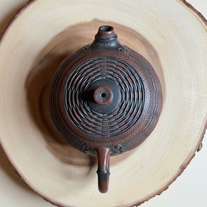 Bamboo Weave Harmony - Jianshui Master Handcrafted Teapot - Tea and Whisk