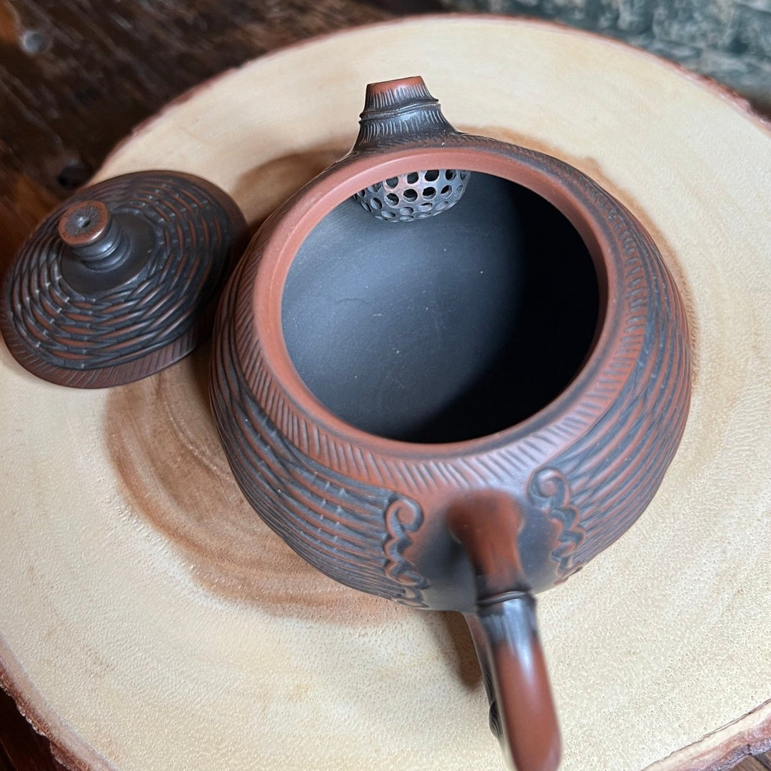 Bamboo Weave Harmony - Jianshui Master Handcrafted Teapot - Tea and Whisk