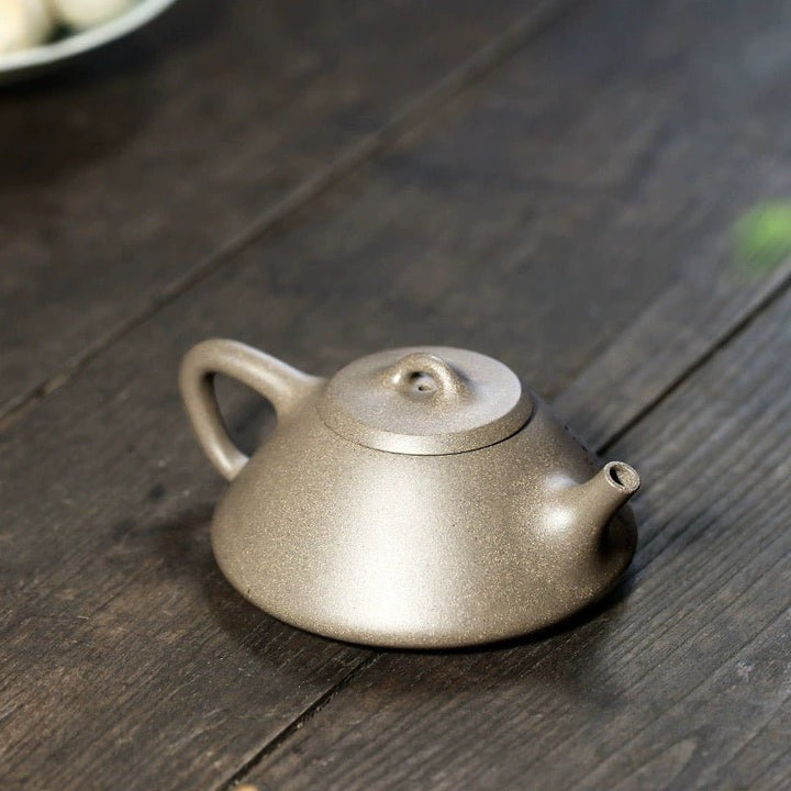 Breezy Hills Yixing Teapot / Grey - Tea and Whisk