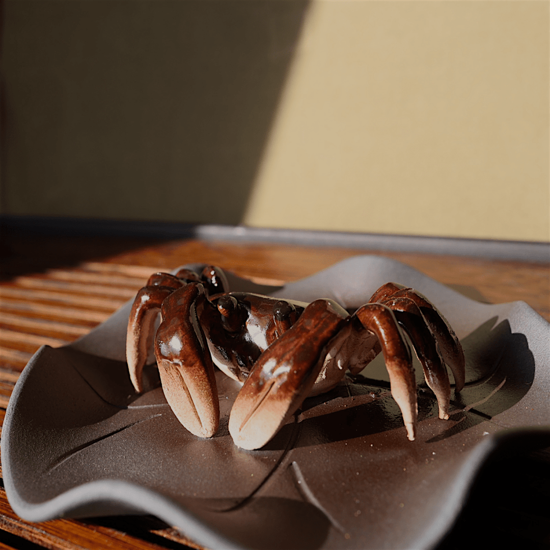 Color - Changing Crab Teapet - Tea and Whisk
