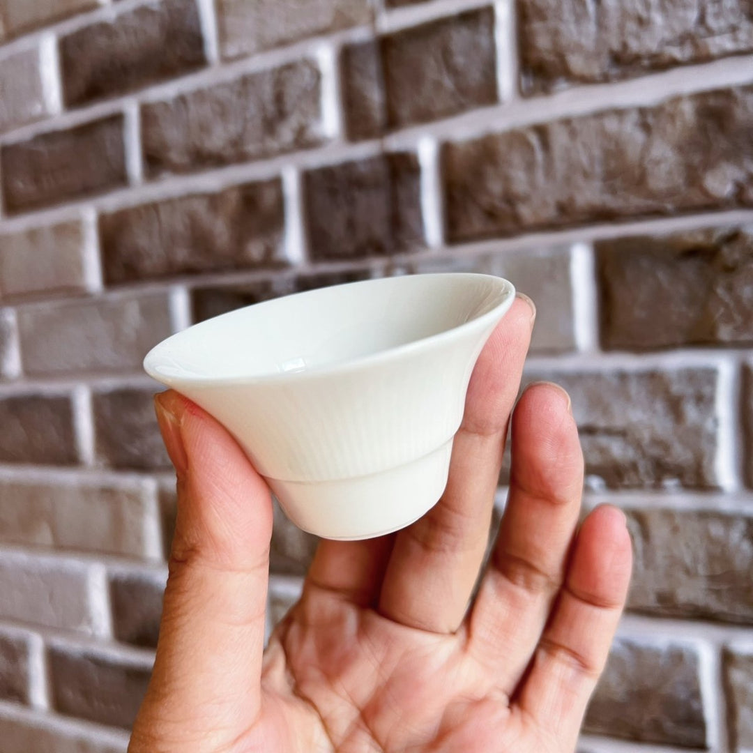 Daily White Porcelain Gongfu Teacup - Tea and Whisk