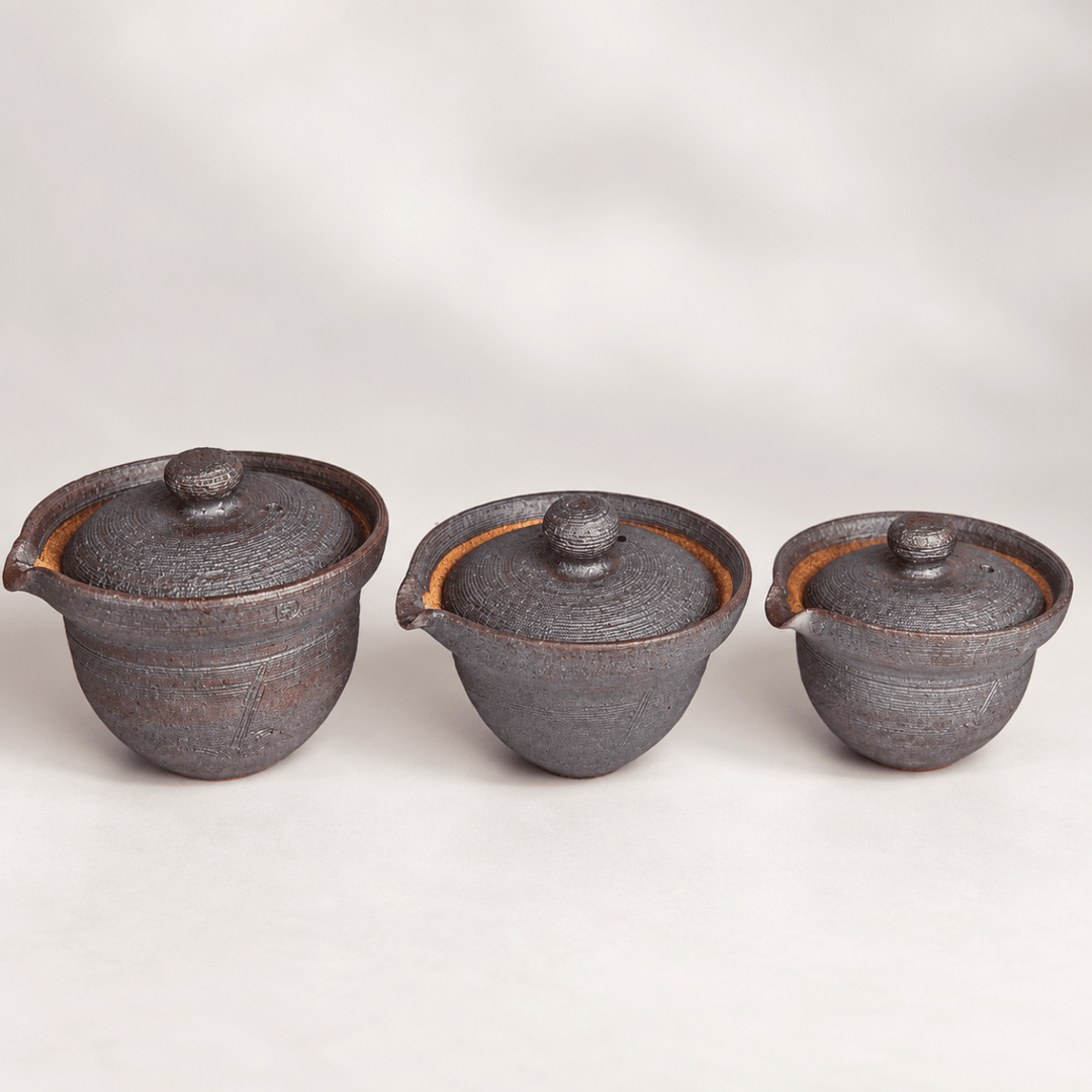 Earth & Celadon -Japanese Handmade Shigaraki-yaki Hohin Shiboridashi - Tea and Whisk