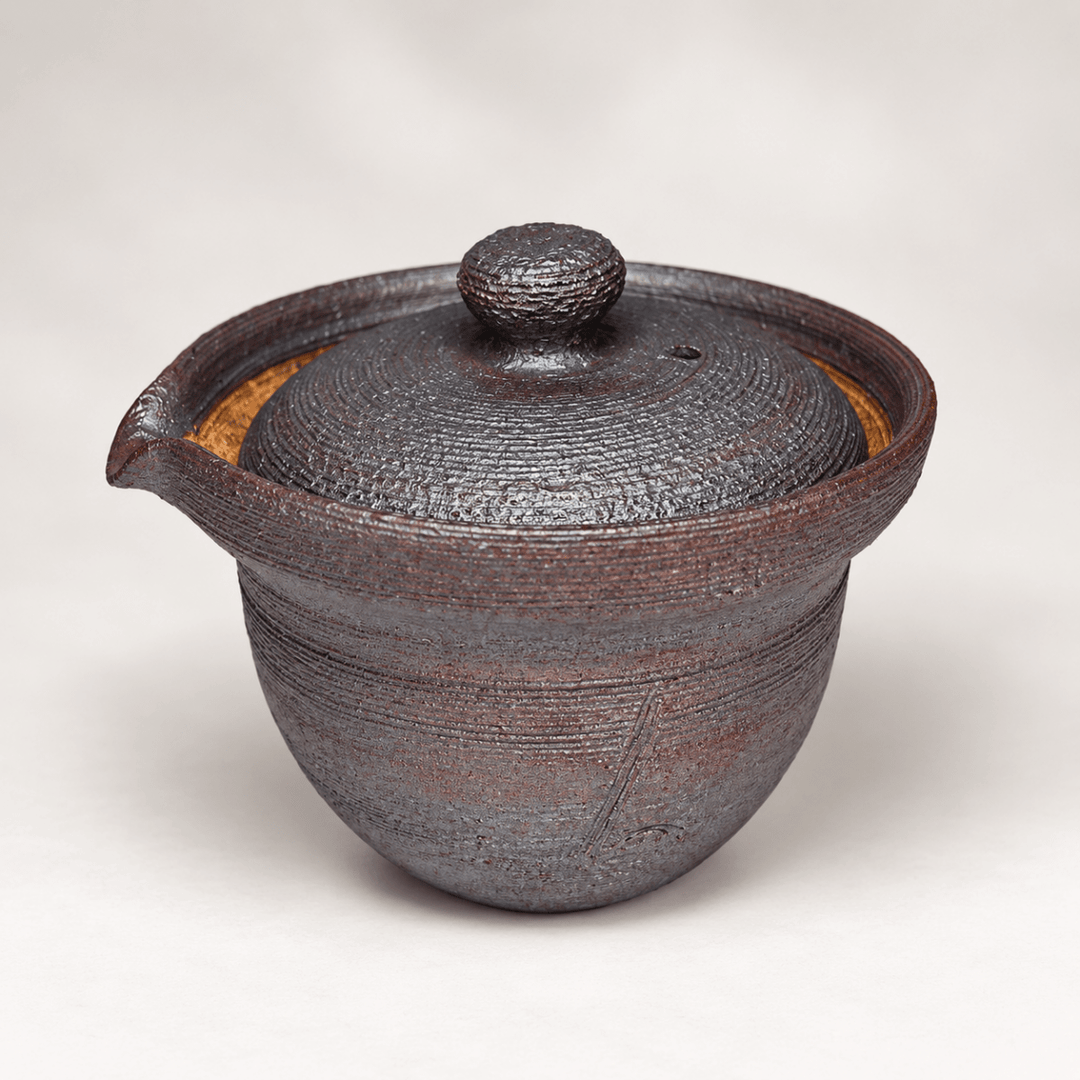 Earth & Celadon -Japanese Handmade Shigaraki-yaki Hohin Shiboridashi - Tea and Whisk