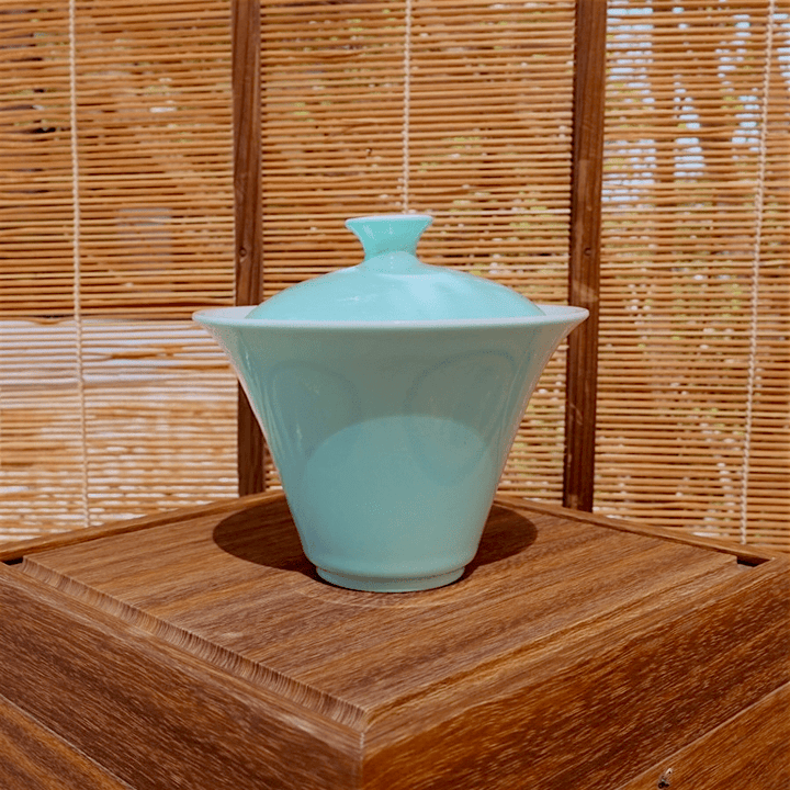 "Flared Lily" Jingdezhen Jade Porcelain Gaiwan - Tea and Whisk