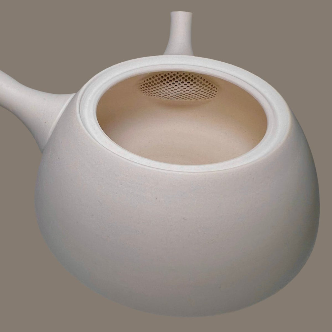 Handmade Japanese Kyusu Tokoname Teapot - Beige - Tea and Whisk