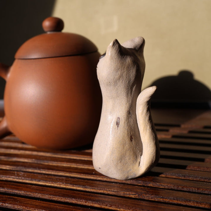 Handmade Rustic Cat Teapet - Tea and Whisk