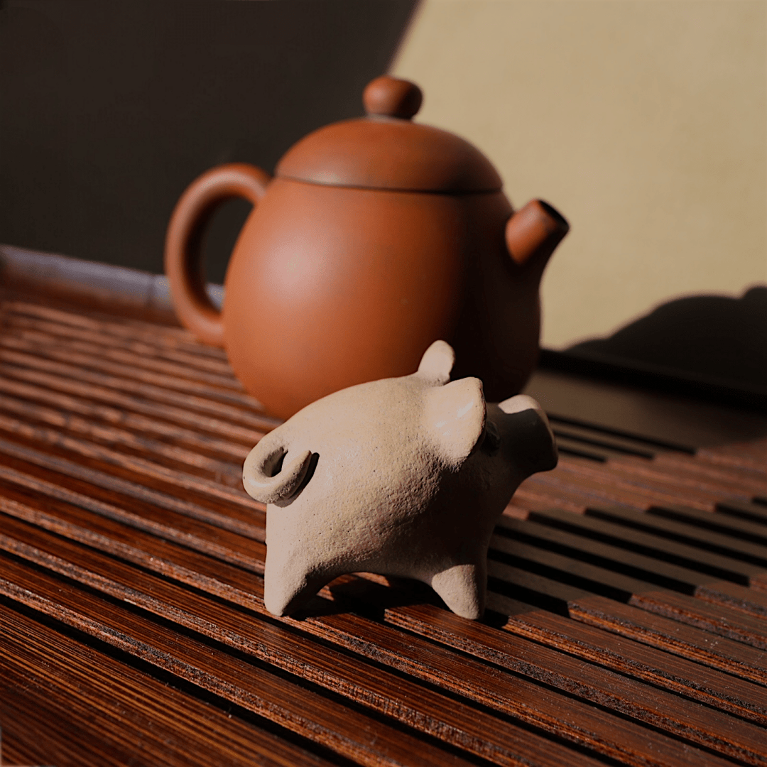 Handmade Rustic Pig Teapet - Tea and Whisk