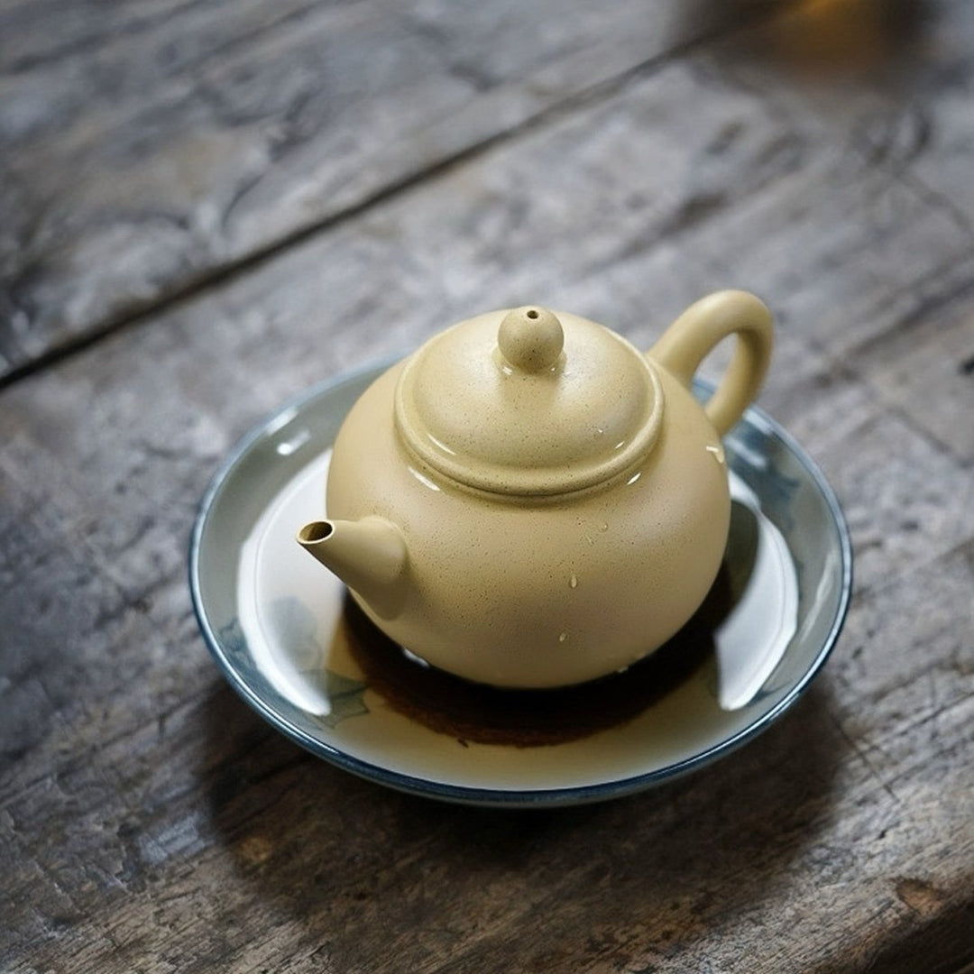 Handmade Yixing Clay Teapot - Shui Ping - Tea and Whisk