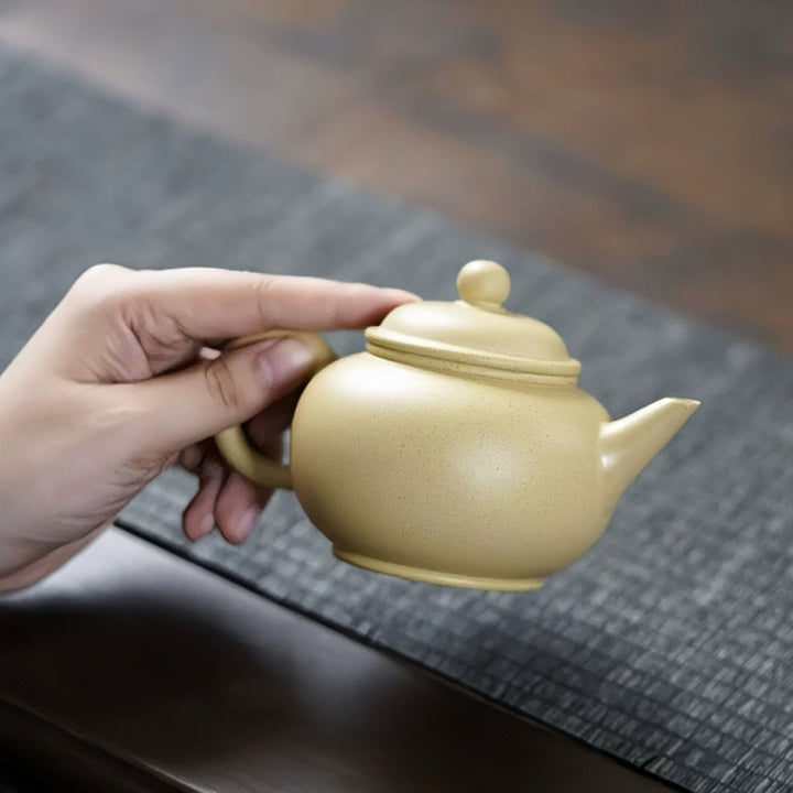 Handmade Yixing Clay Teapot - Shui Ping - Tea and Whisk