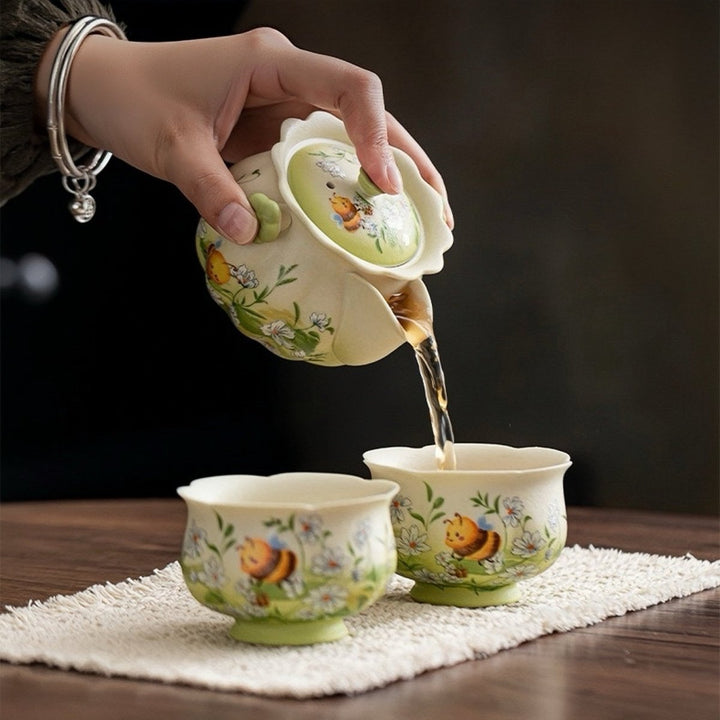 Honeybee Blossom Travel Tea Set - Tea and Whisk