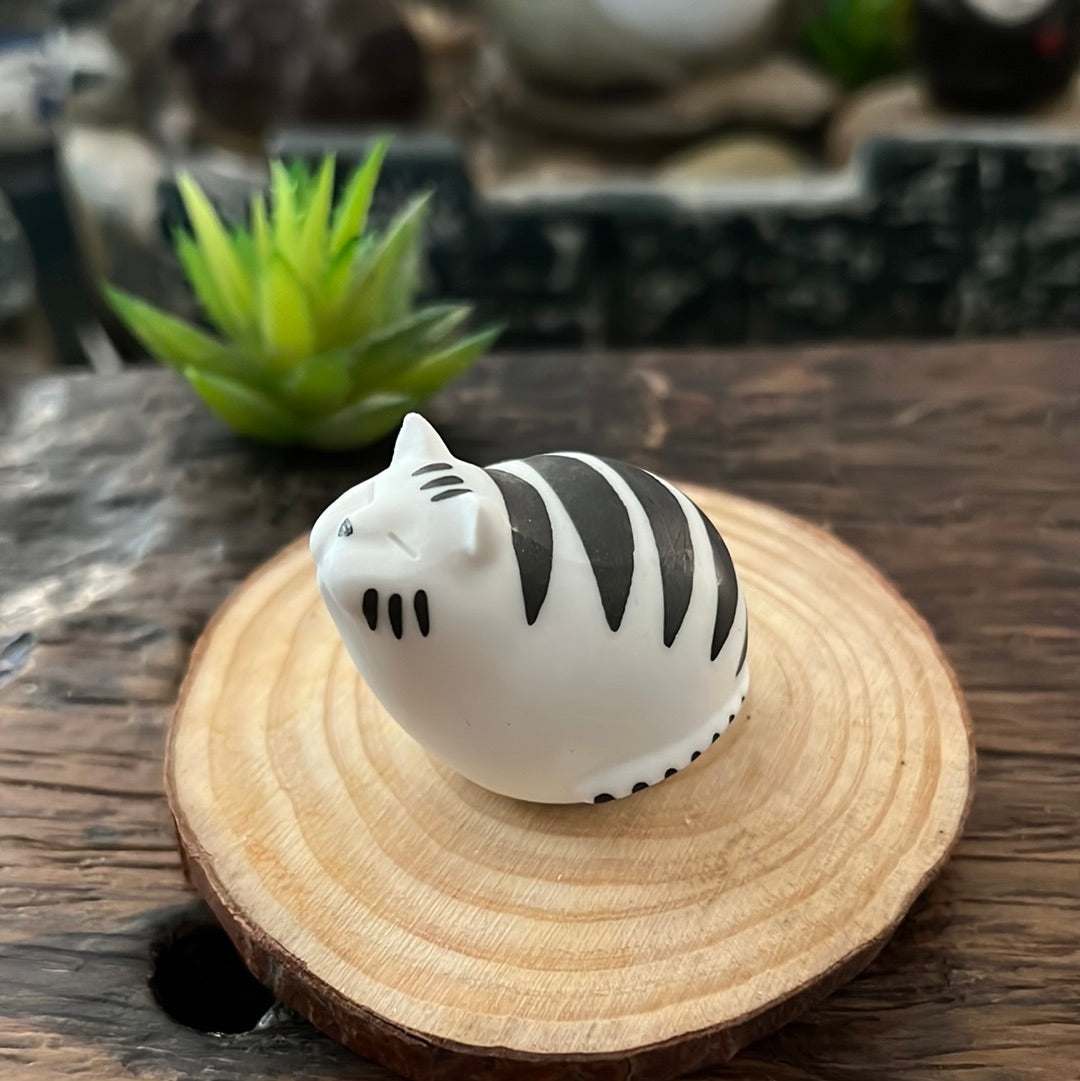 Clay Handmade Fat Cat Teapet