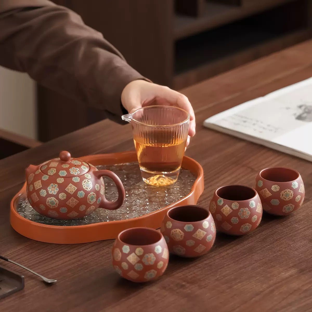 treasure ヨシ Blooming ラキドロ セット Imperial Blossom- Yixing Red Clay Teapot Journey Set – Tea and Whisk