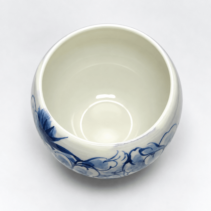Japanese Handcrafted Arita-yaki Qinghua Porcelain Large Teacup 235ml - Tea and Whisk