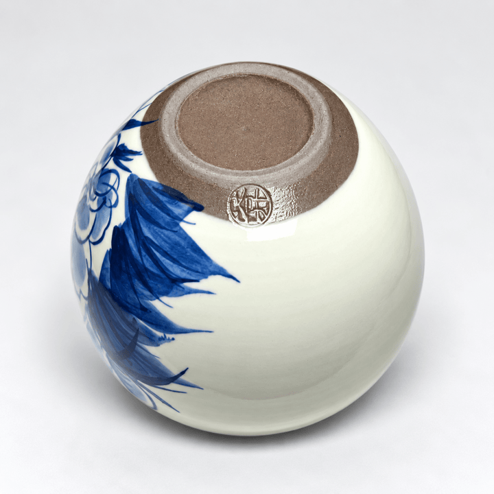 Japanese Handcrafted Arita-yaki Qinghua Porcelain Large Teacup 235ml - Tea and Whisk