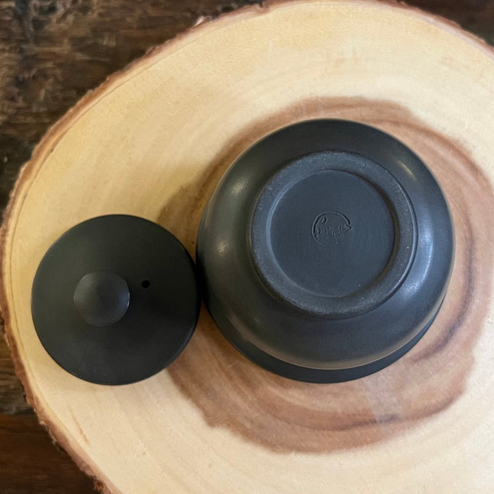Jianshui All Black Clay Handmade Easy Gaiwan - Tea and Whisk