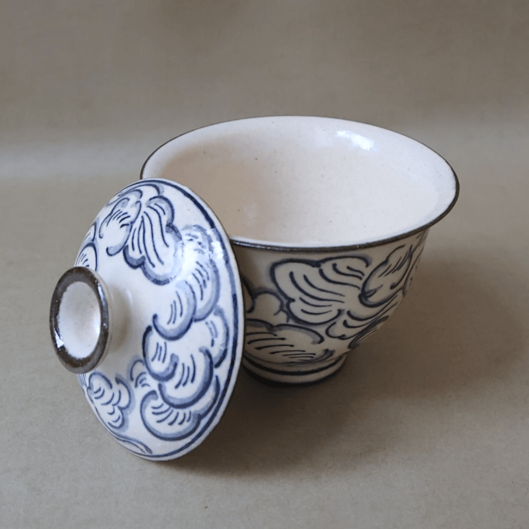 Jingdezhen Hand - Painted "Brush & Ink" Qinghua Gaiwan - Tea and Whisk