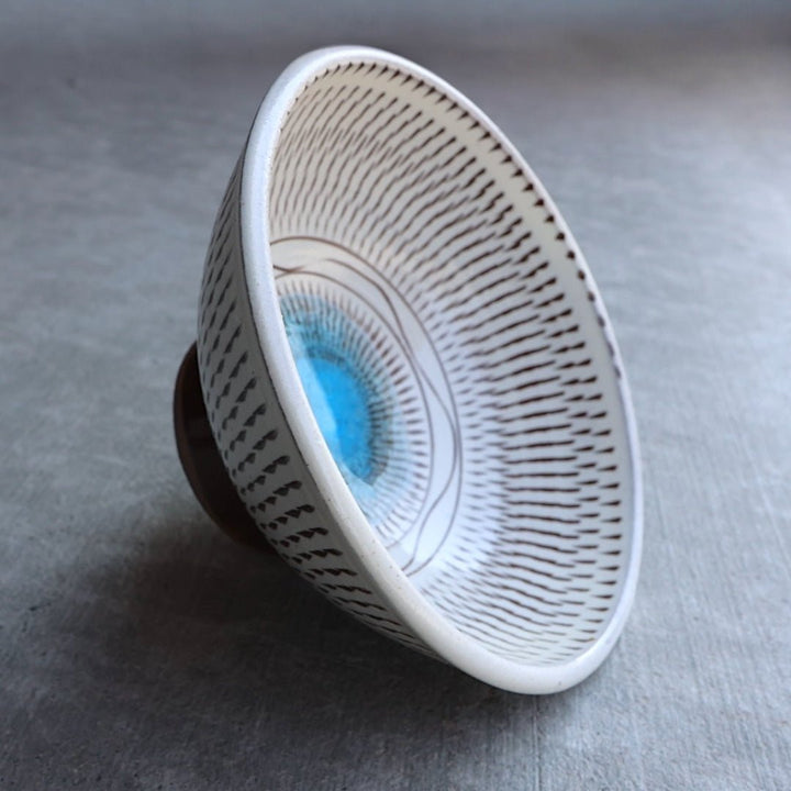 Koshiwarayaki Tobi - Ganna Meditation Teacup - Tea and Whisk