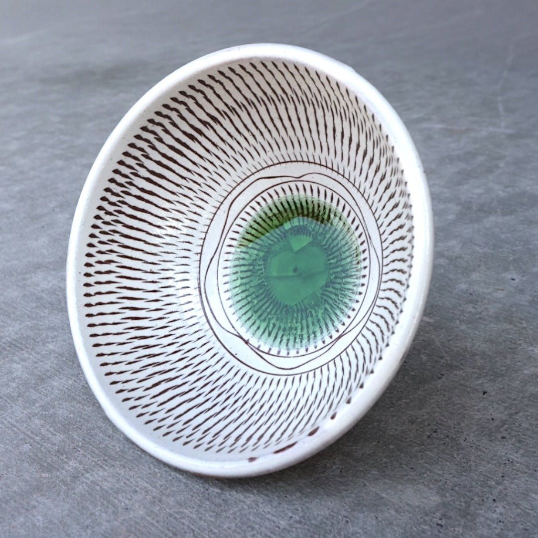 Koshiwarayaki Tobi - Ganna Meditation Teacup - Tea and Whisk