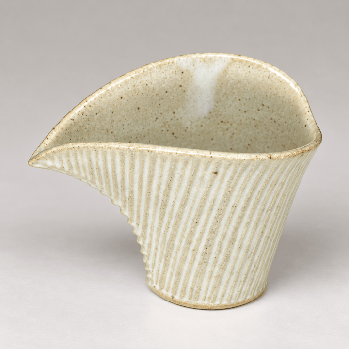 Lucky Horseshoe Tea Pitcher 135ml - Koishiwara-yaki Japanese Handmade - Tea and Whisk