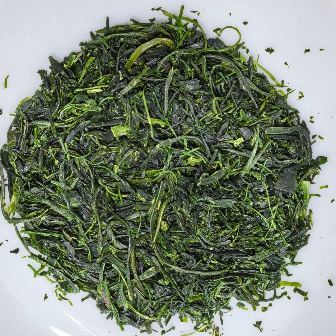 Nagasaki First-Pick Saemidori Tamaryokucha - From Nagasaki Award Winner Producer - Tea and Whisk
