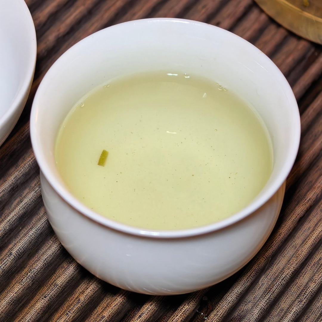 Organic Yueyang High Mountain Green Tea (Pesticide - Free) - Tea and Whisk