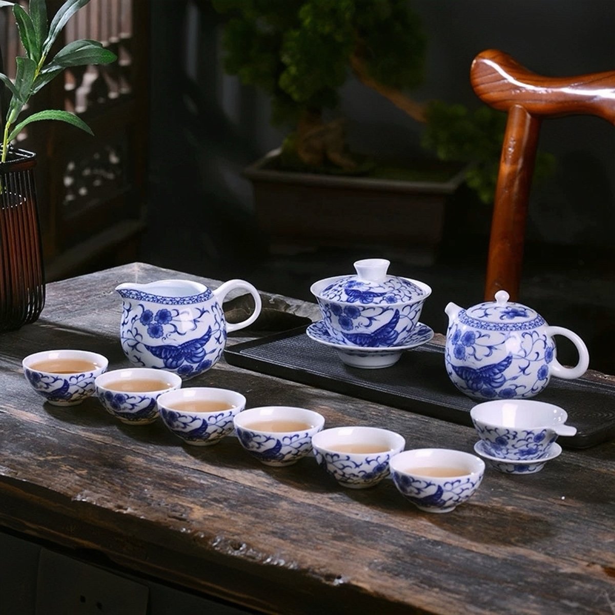 高级瓷茶壶和盖碗全套茶具- 茶和搅拌器