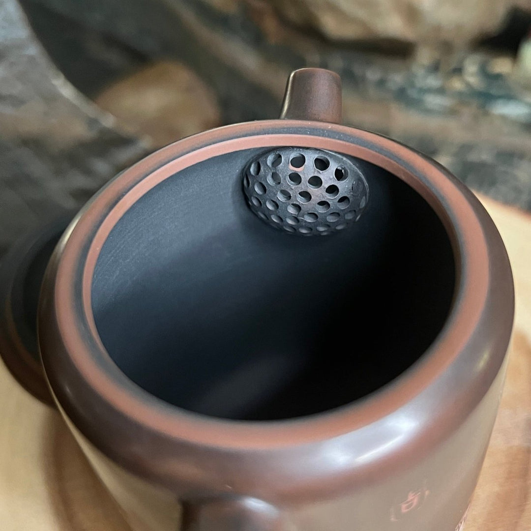 Quiet Tea Garden - Jianshui Master Handcrafted Teapot - Tea and Whisk