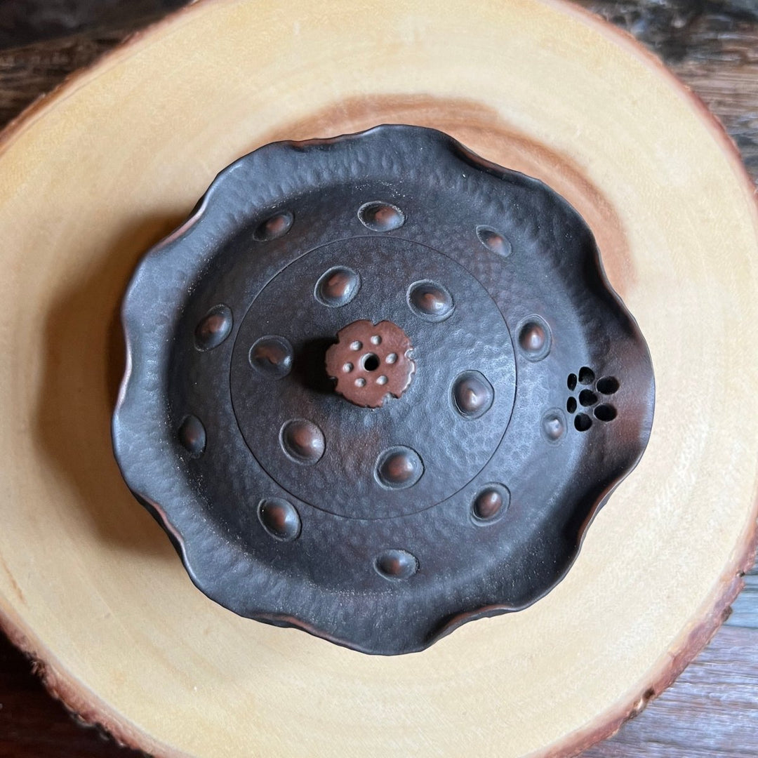 Sacred Lotus Pod - Jianshui Handmade Easy Gaiwan - Tea and Whisk