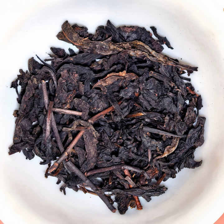 Smoked Traditional Organic Gongjian Heicha - Tea and Whisk