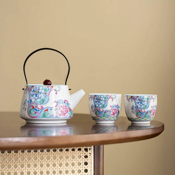 Vertical Handle Teapot Set of 3 - Tea and Whisk