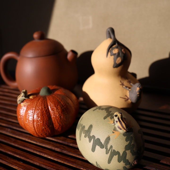 Water Spraying Gourds & Pumpkins Frog Teapet - Tea and Whisk