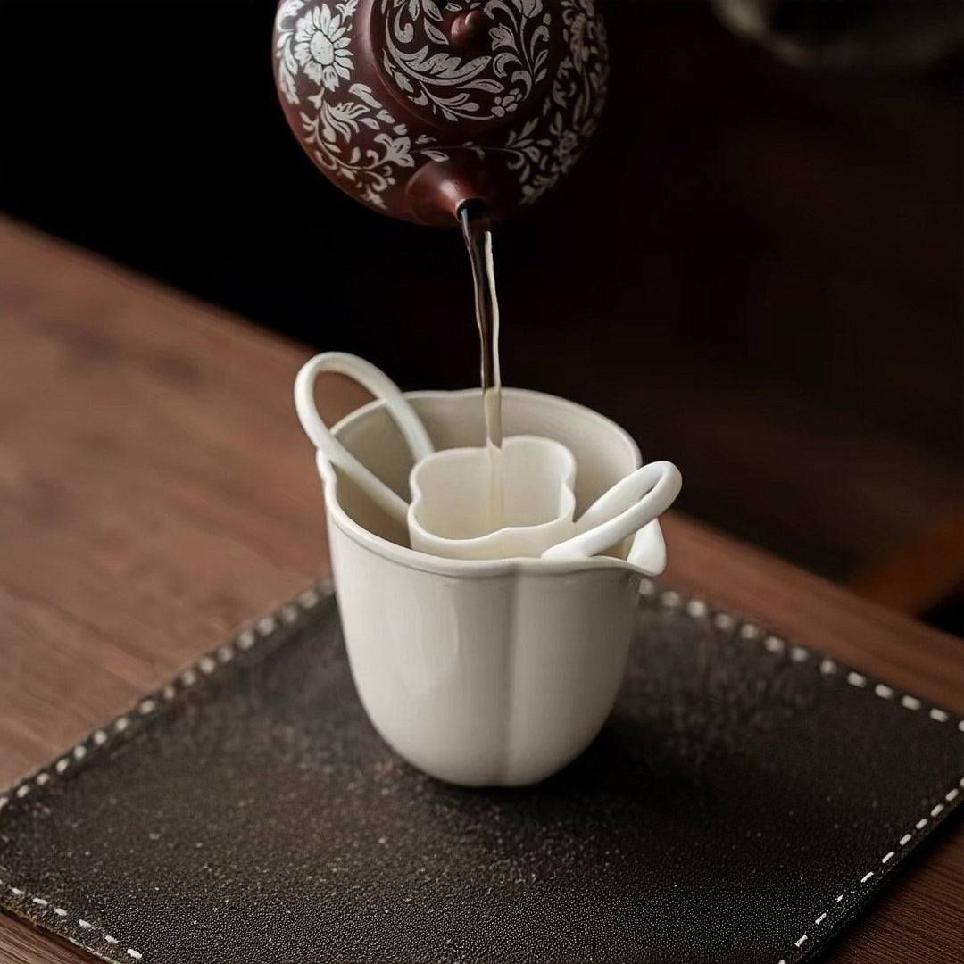 White Lotus Porcelain Gongfu Tea Strainer - Tea and Whisk