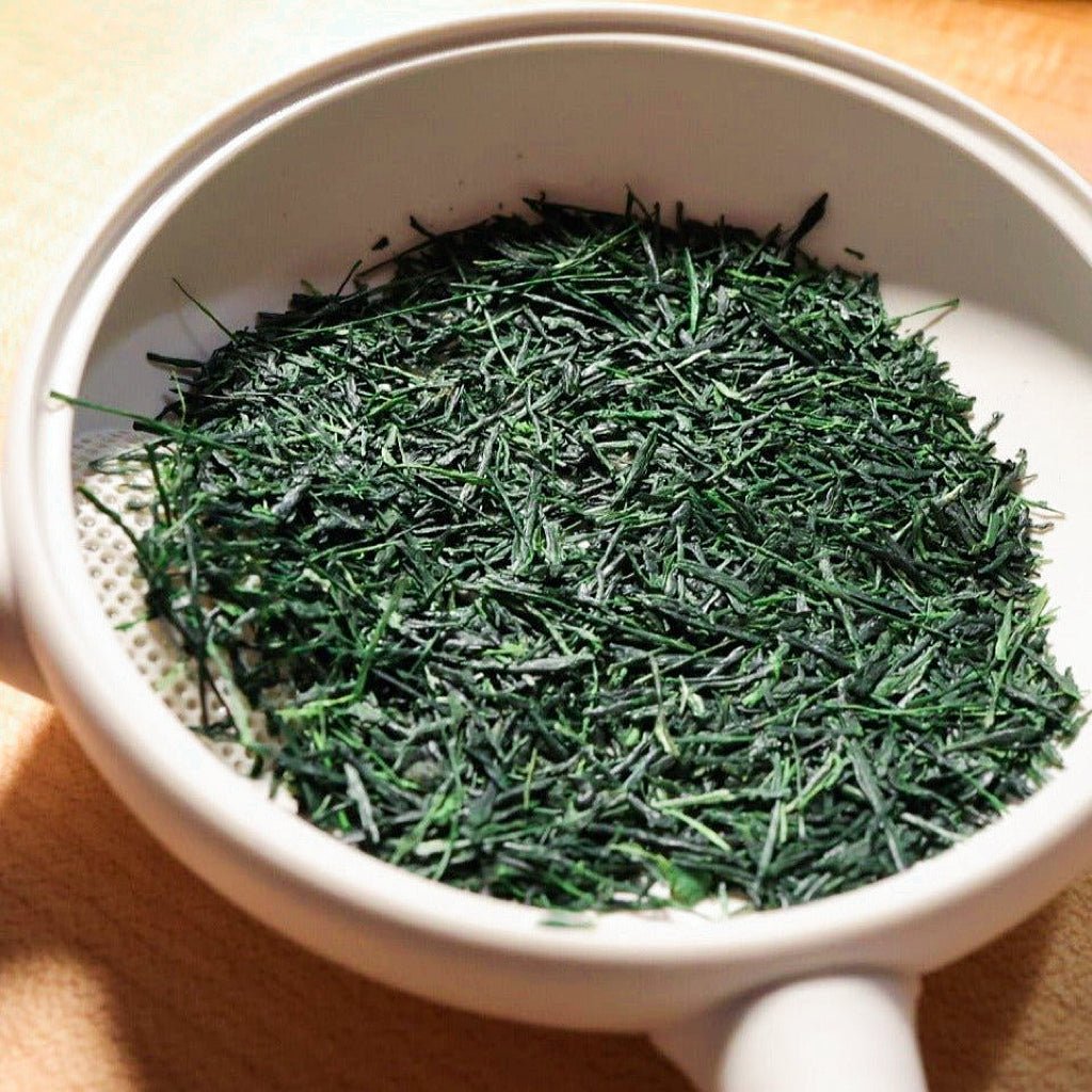 Yame Handpicked Saemidori 3 - Star Dento Hon Gyokuro - Tea and Whisk