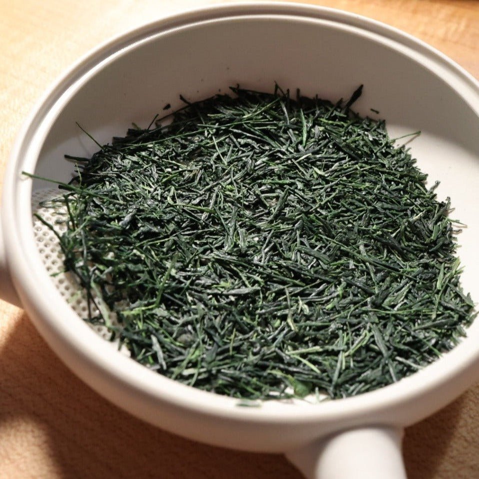 Yame Handpicked Saemidori 3 - Star Dento Hon Gyokuro - Tea and Whisk