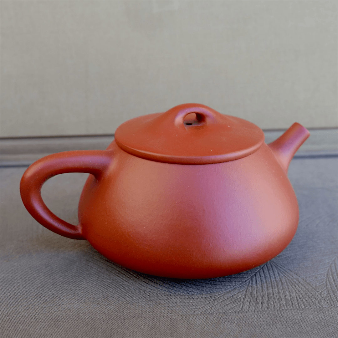 Yixing Shi Piao Handcrafted Teapot - Tea and Whisk