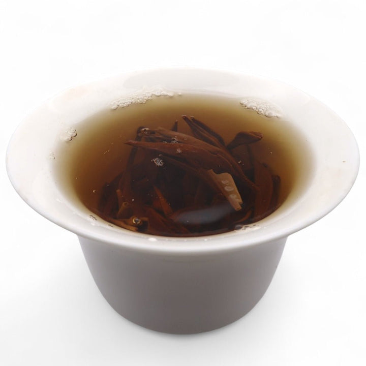 Yunnan Golden Needle Black Tea - Tea and Whisk