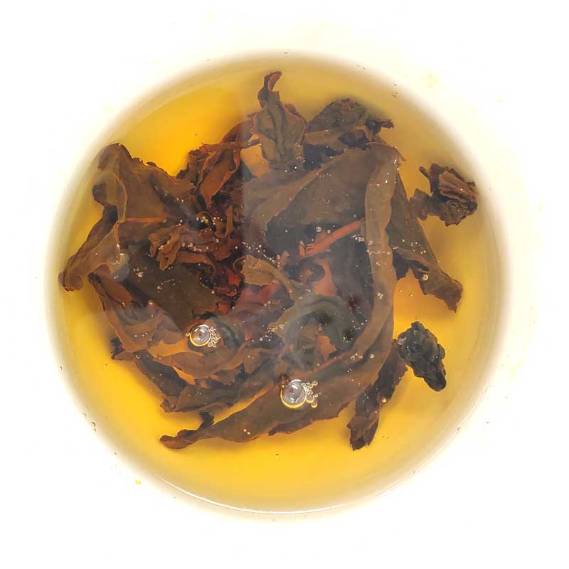 yilan black - tea in water